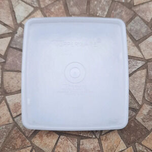 Vintage Tupperware Sandwich Keeper Food Storage Container